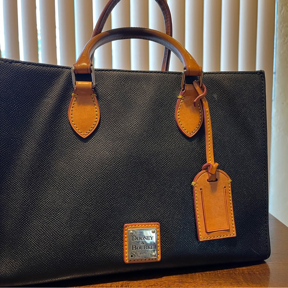 Dooney & Bourke Black and Brown women’s bag